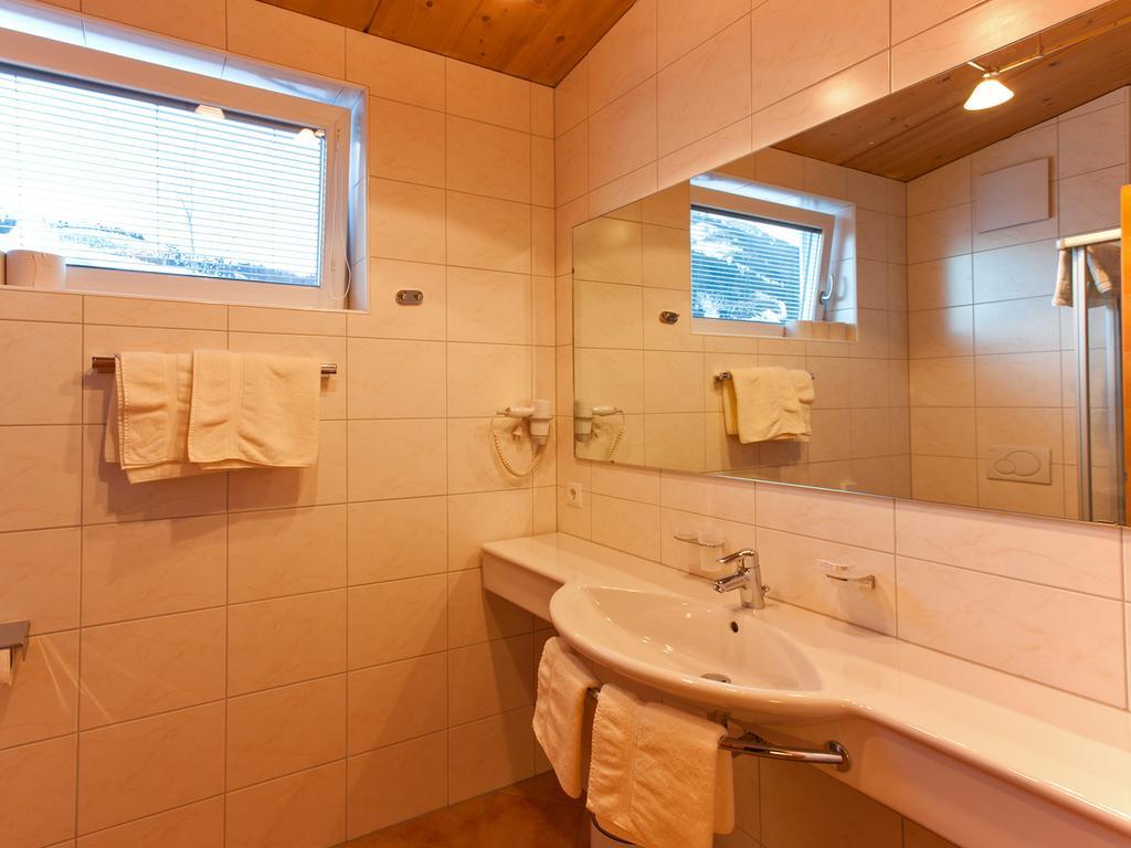Haus Sebastian Apartment Lech am Arlberg Exterior photo